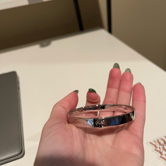 Tory Burch Jewelry - Tory Burch Clasp Bracelet